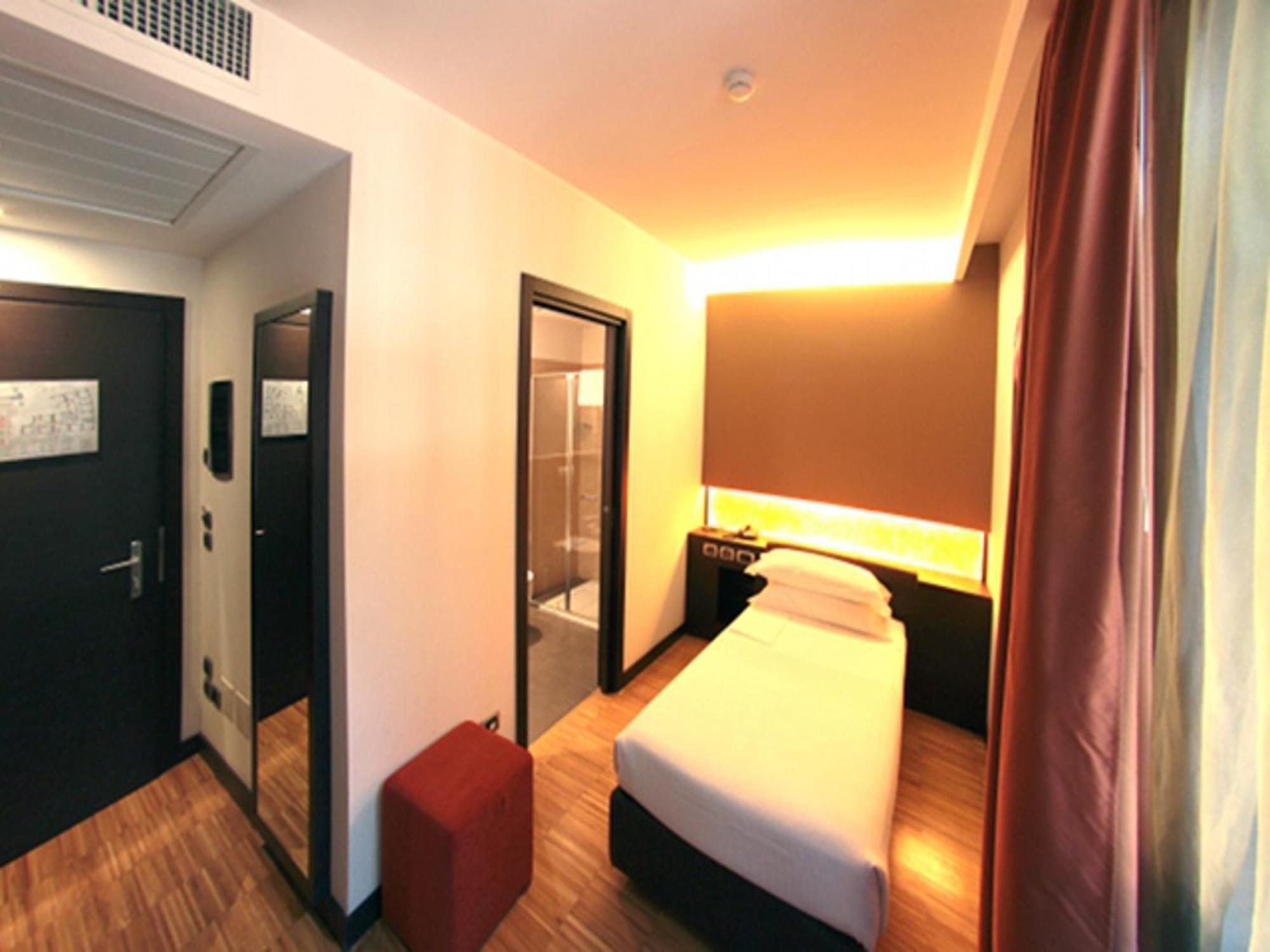 Postumia Hotel Design Oderzo Bilik gambar